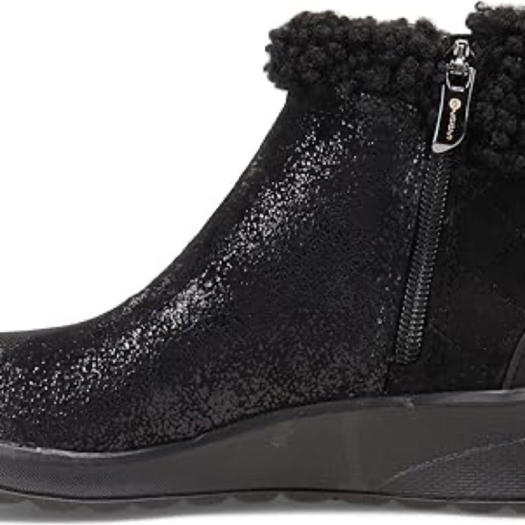 Black Winter Ankle Boots with Plush Collar - Picture 3 of 6